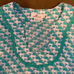 VINEYARD VINES tunic Large